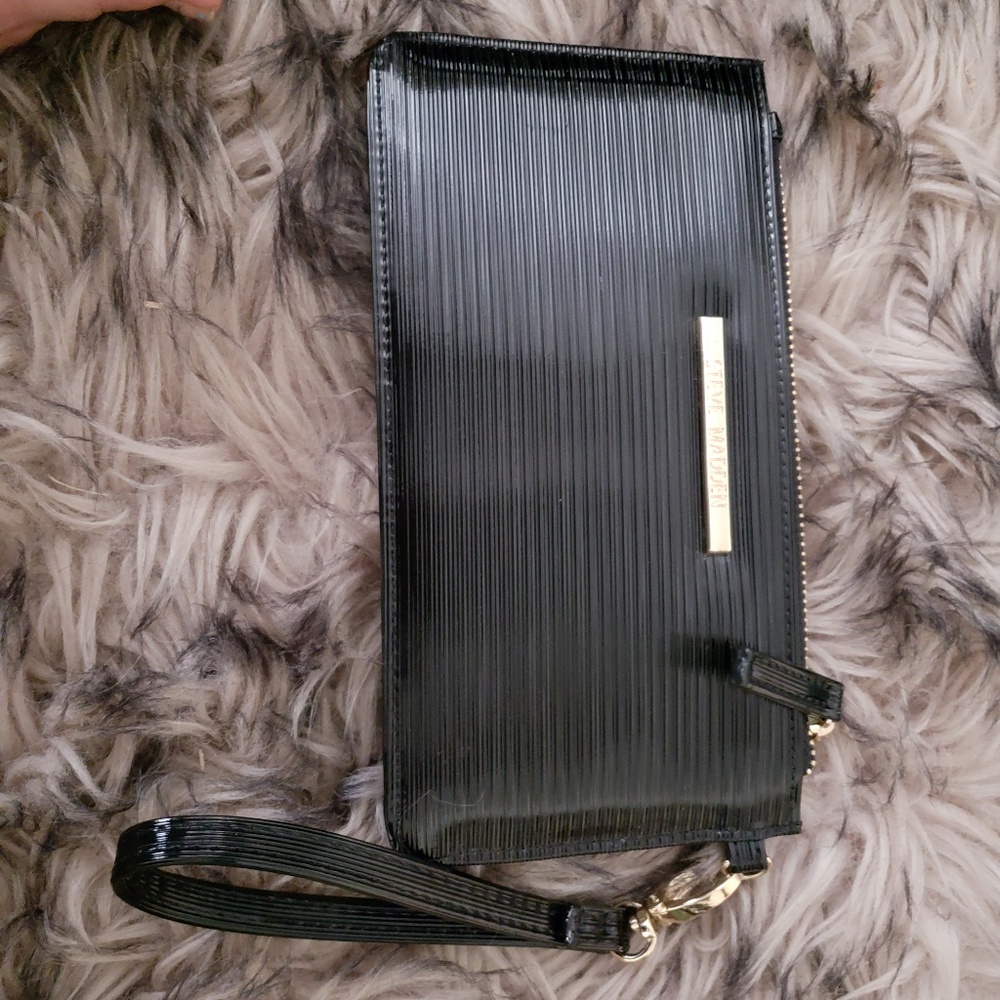 Steve madden wristlet